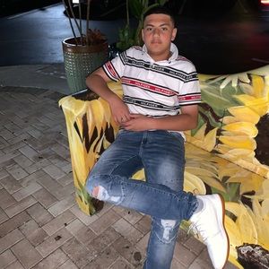 Meet your Posher, Adel